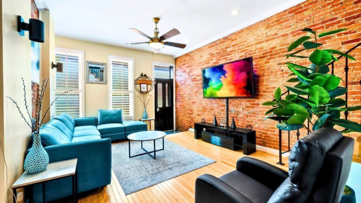 Federal Hill House | Federal Hill & Inner Harbor Lux Retreat: Sleeps 6