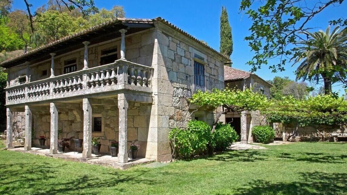 Eiras Villa | Fee4Me O' Pepito 1743 Abbot's House