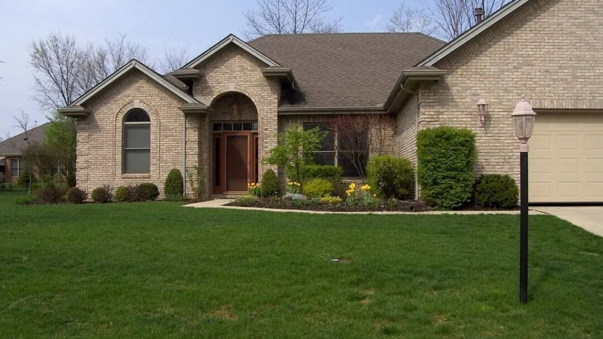 Vandalia House | Feel At home 13 minutes from Dayton International Airport