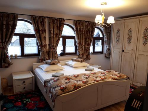 Stulpicani Villa | Feel Free House