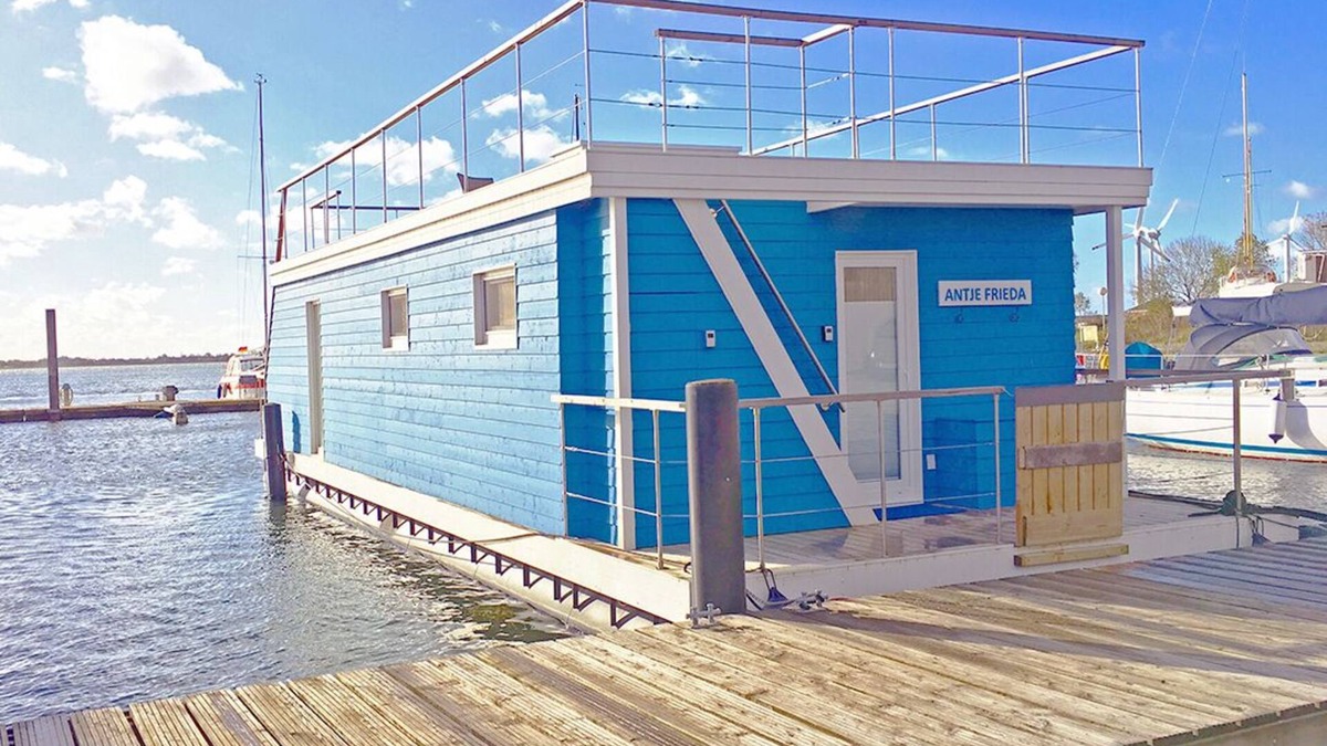 Burgstaaken Boat Rental | Feel good and relax - Beautiful Baltic Sea houseboat on Fehmarn