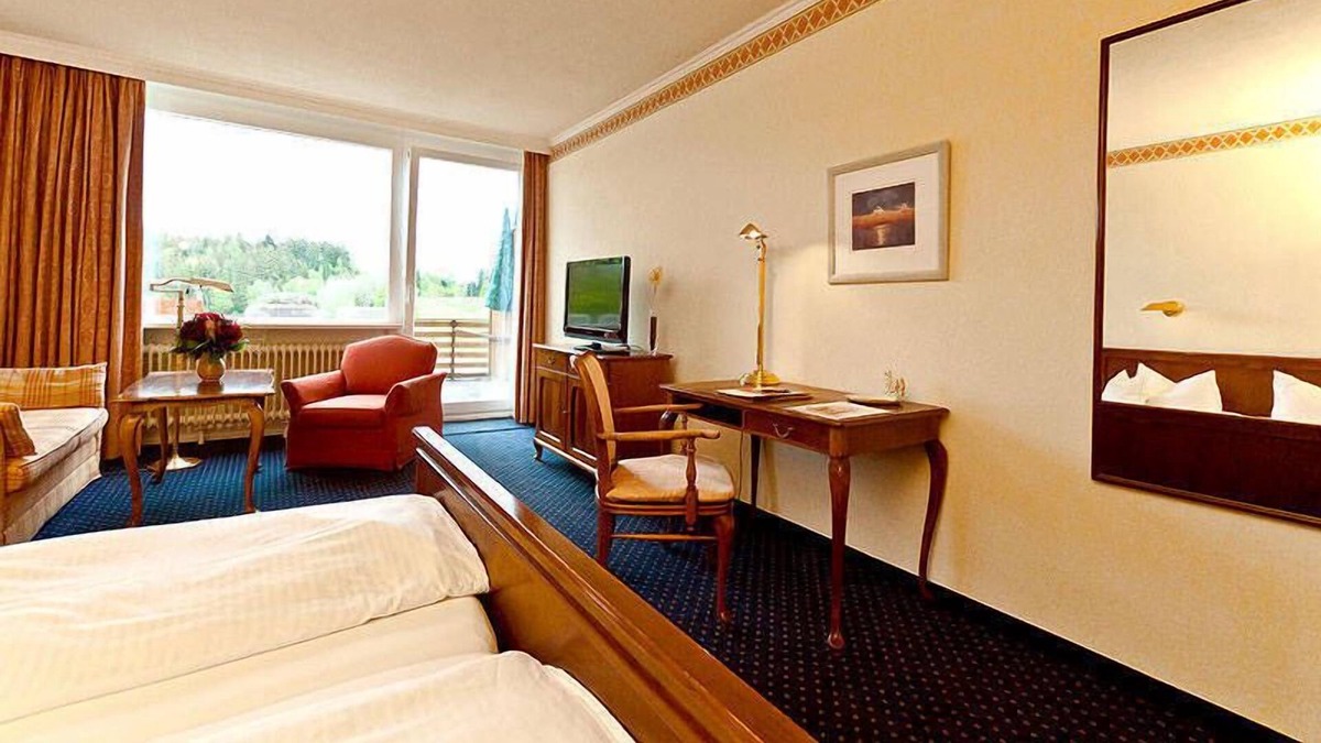 Hinterzarten Apartment | Feel-good double room with shower/toilet