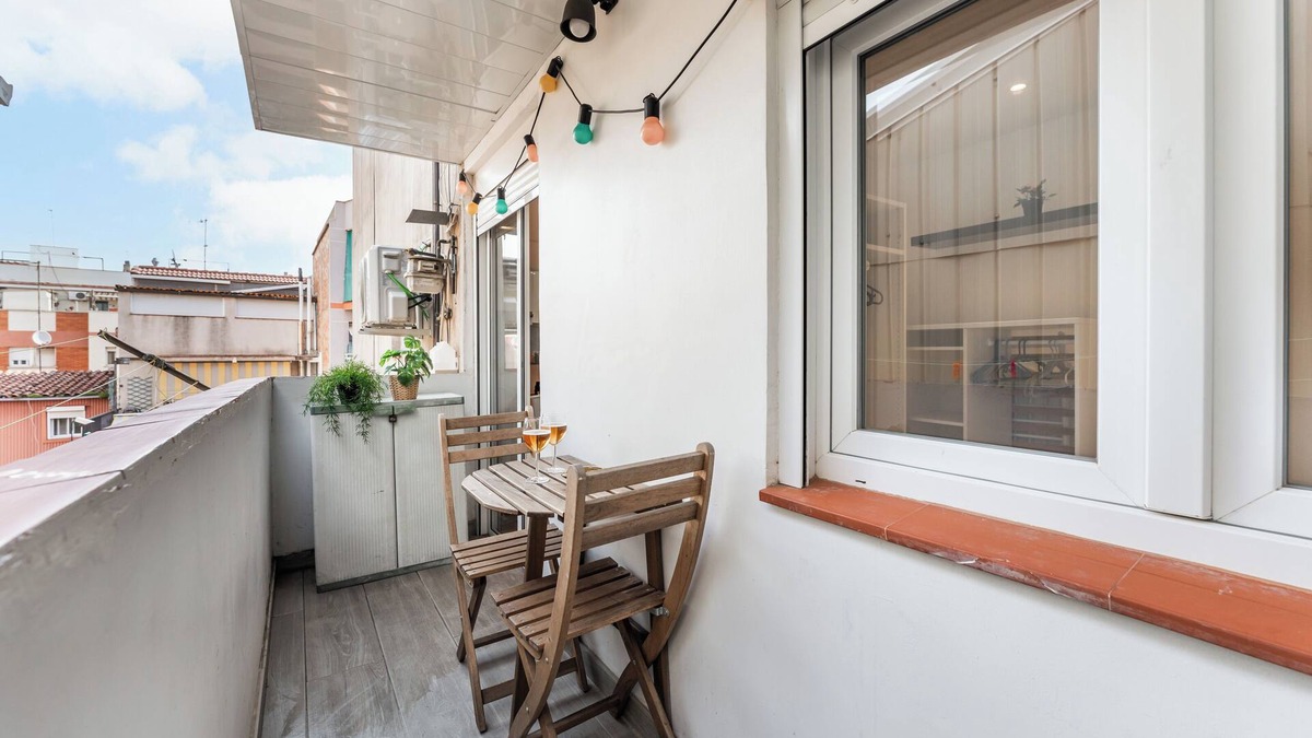 Cornella de Llobregat Apartment | Feel Welcome Barcelona Smart Flat