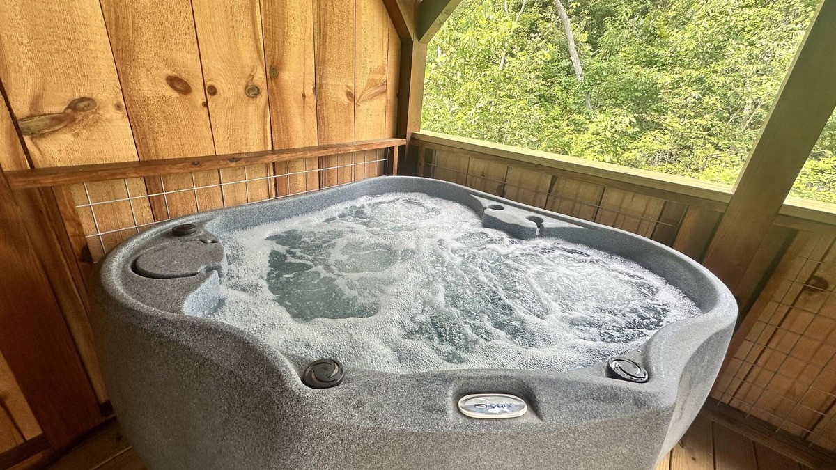 Union Mills Cabin | Feelin Feisty-Hot Tub, Fireplace,Hiking,View,Near Asheville ,WiFi