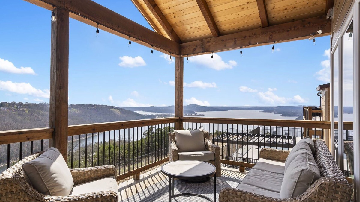 Kimberling City House | Feels Like Summer has Best Lake Views, Hot Tub, Shared Pools, Free Tickets, Games