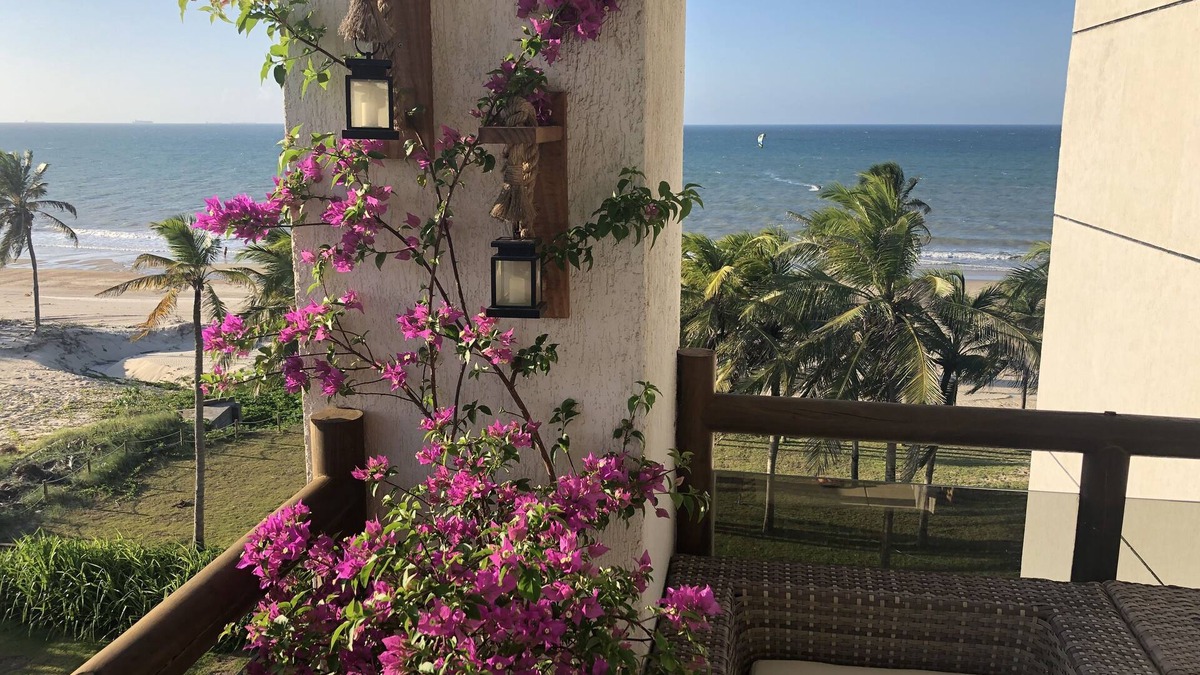 Pecém Apartment | Feet in the Sand! Facing the Sea! Balcony with sea view!