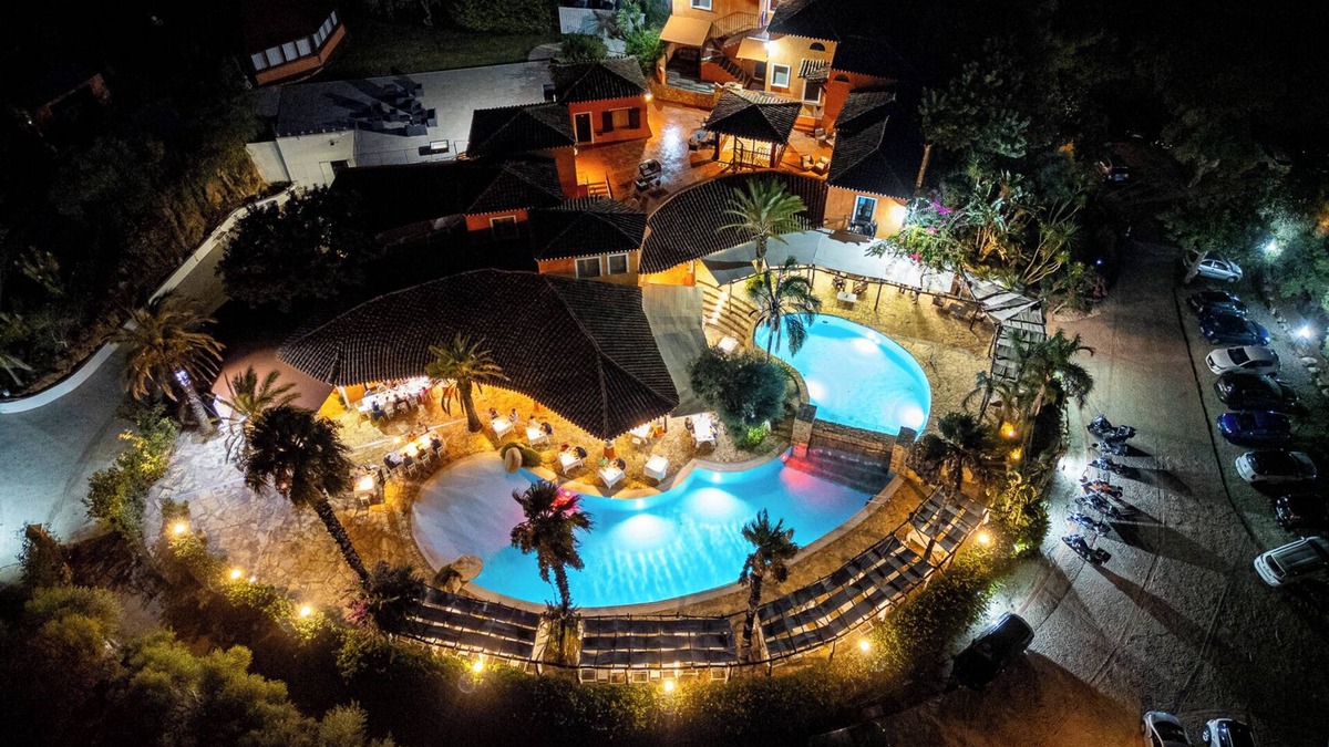 Torre di Bari Hotel | Felix Hotels - Galanias Hotel & Retreat