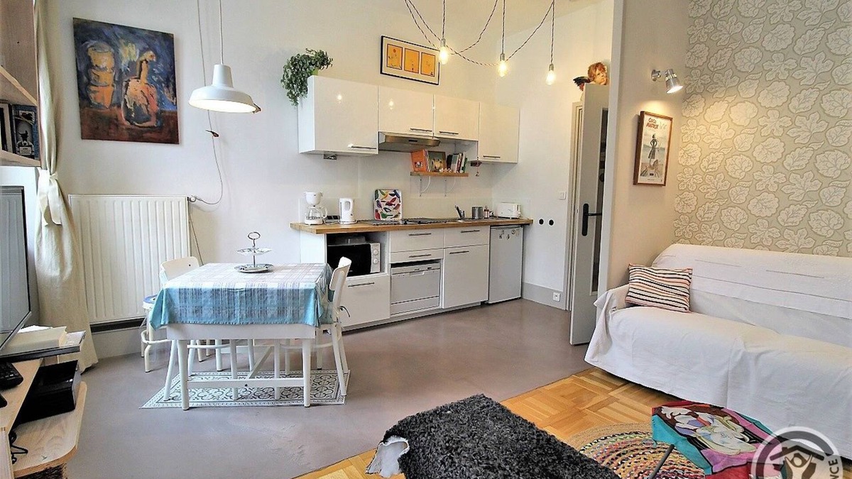 Moliere - Edgard Quinet Apartment | Fenêtres sur Cour