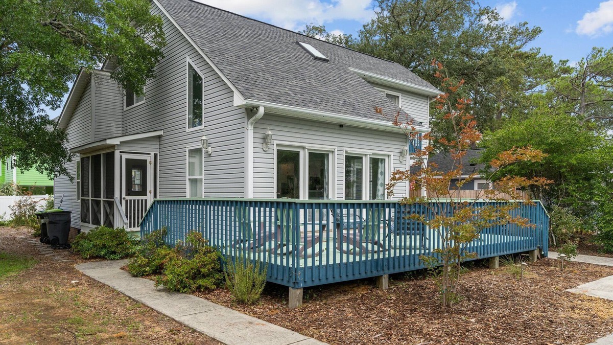 Tranquil Harbour House | Fenced in yard, Short walk to the beach from this spacious home. Dogs welcome!