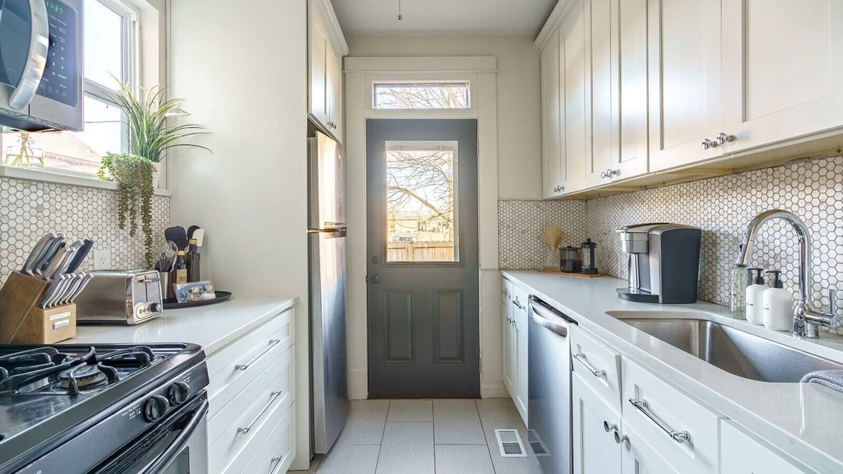 German Village House | Fenced Patio | Washer & Dryer | Walkable