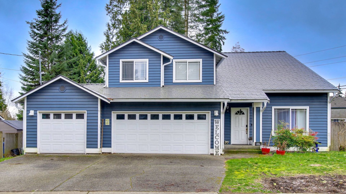 North Creek House | Fenced Yard + Grill: Idyllic Mill Creek Home