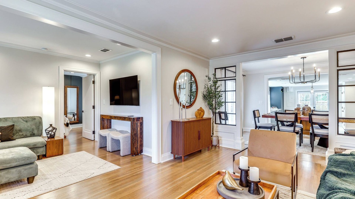 Lakeland House | Fenced Yard: Lakeland Home Adjacent to Golf Course