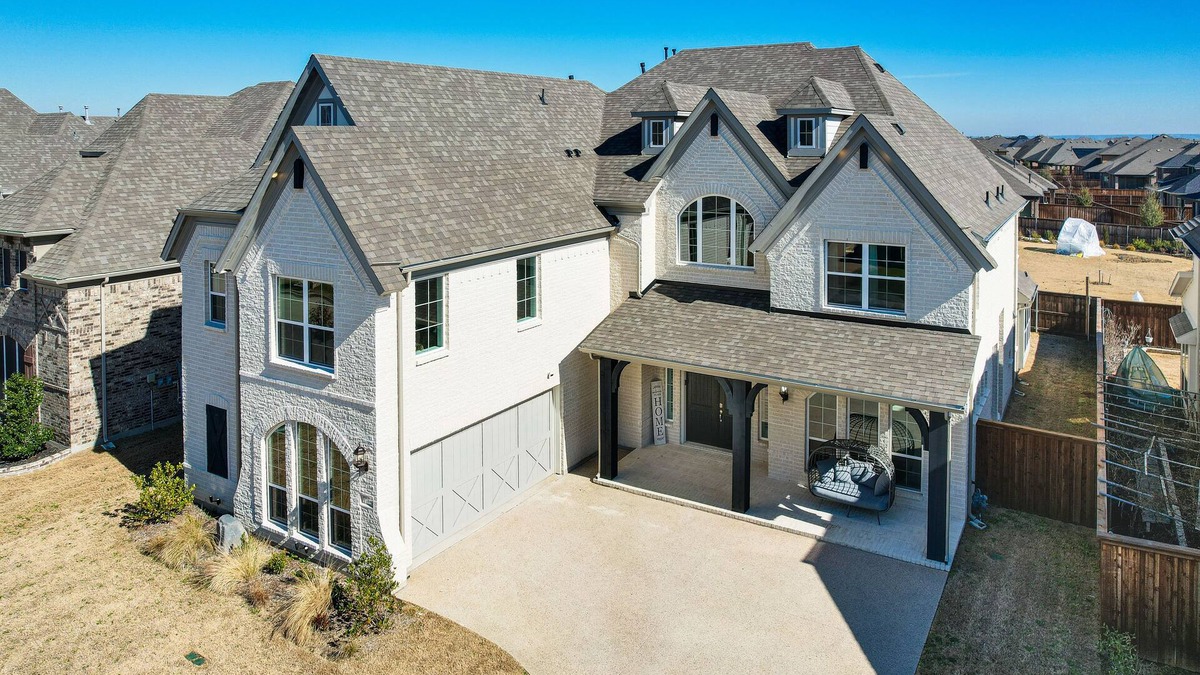 South Arlington House | Fenced Yard + Pool Access: Spacious Mansfield Home