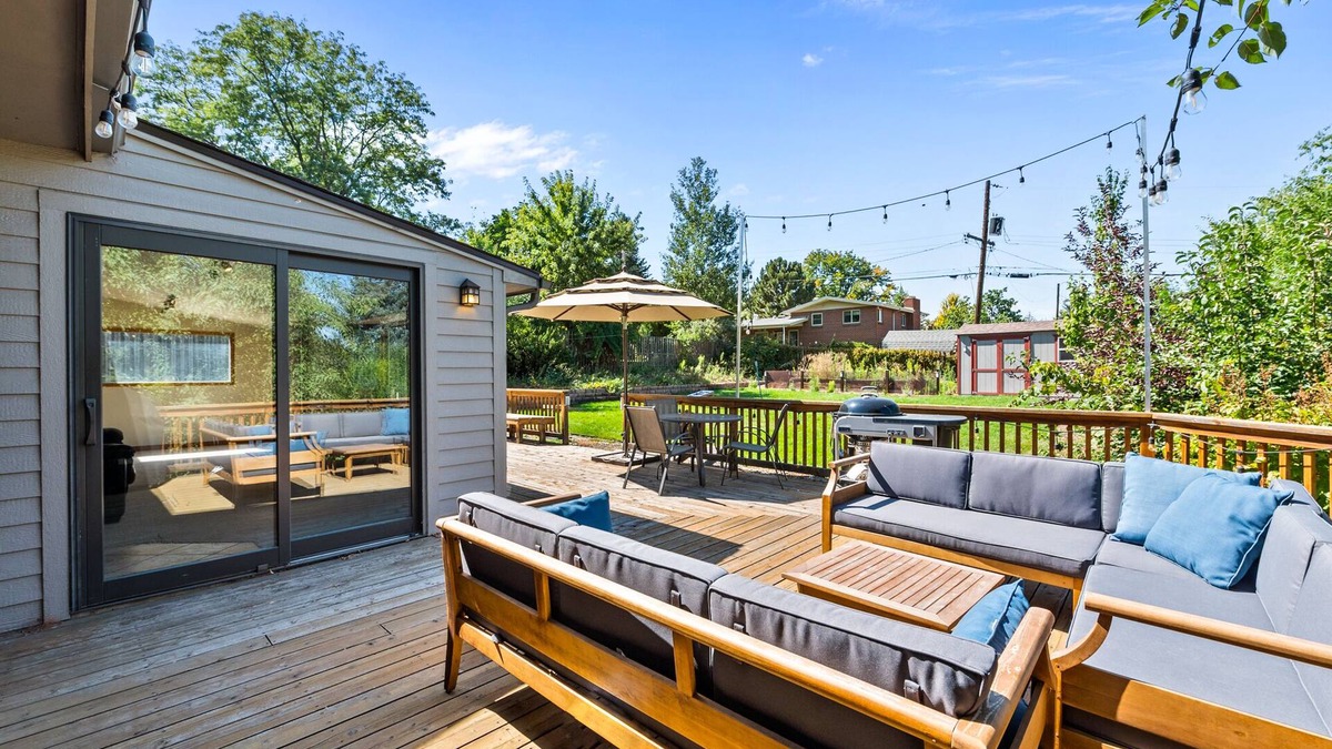 Bel Aire House | Fenced Yard with Cornhole- AC/Deck/Grill