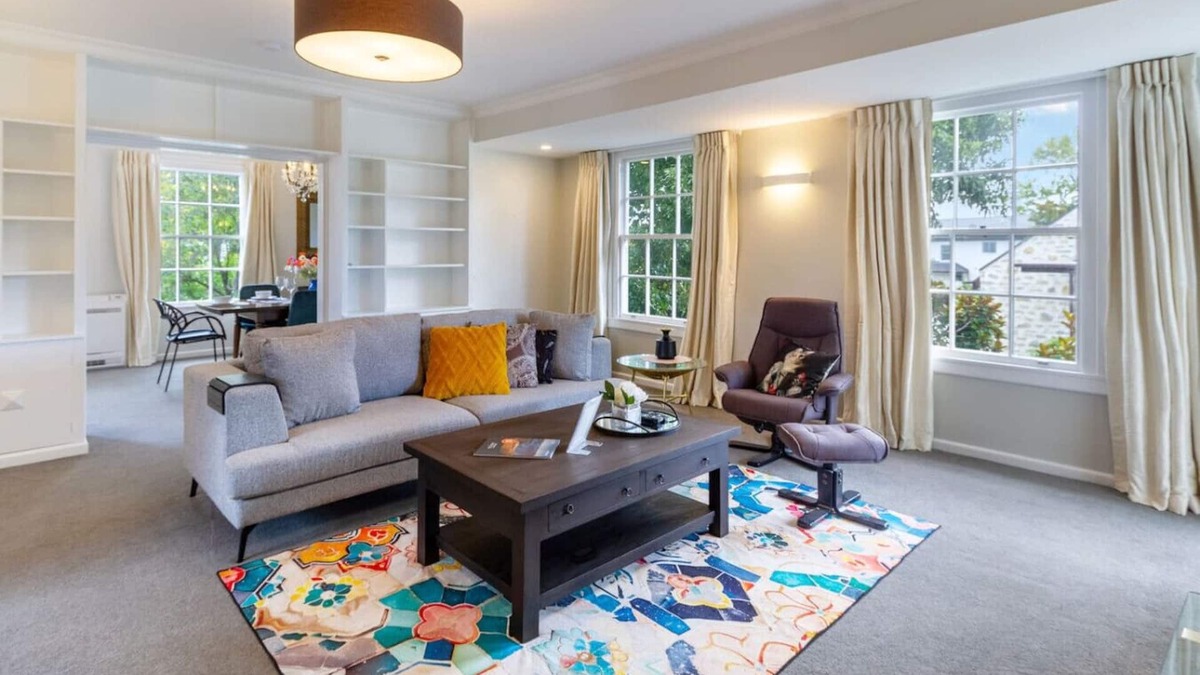 Merivale House | Fendalton Comfort Stylish and Convenient with Carpark