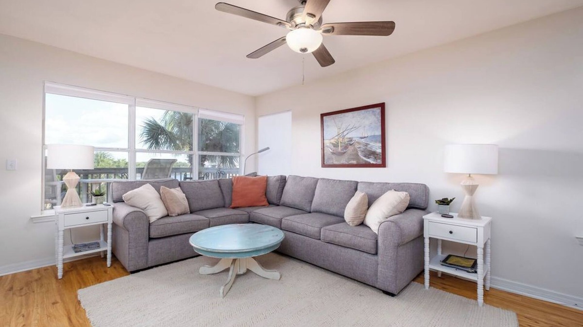 Cedar Key Condo | Fenimore Mill 7A - Beautiful View, Pool, Hot Tub!