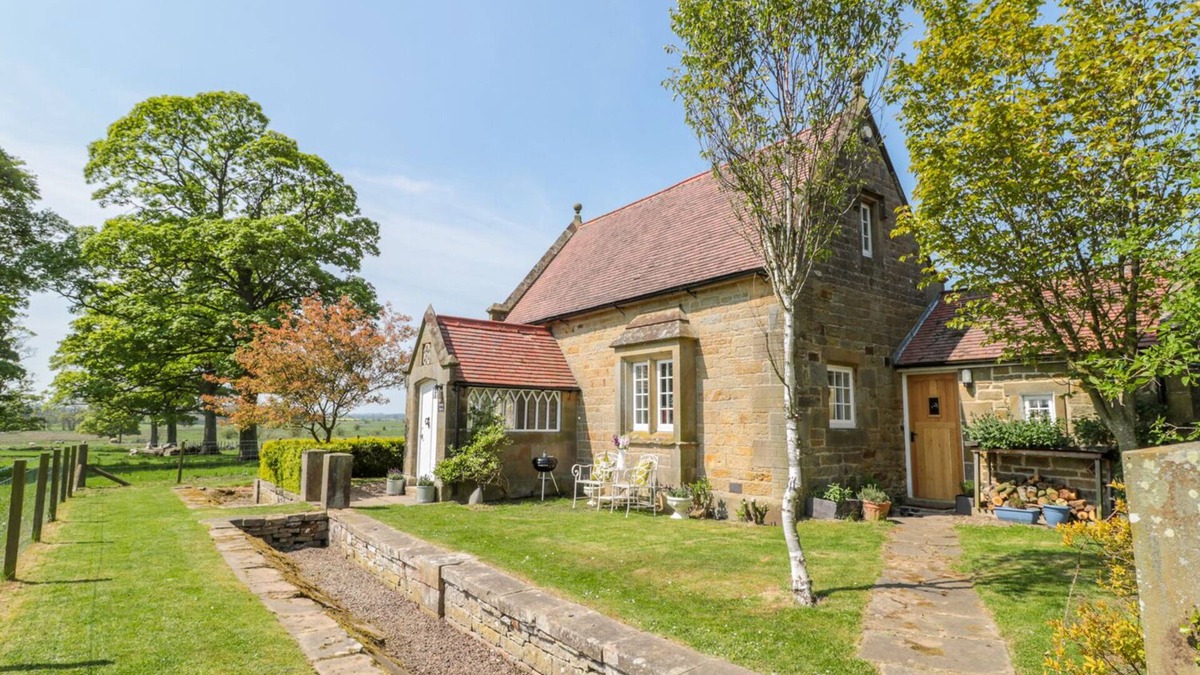 Hallington Cottage | FENWICK RETREAT AT FENWICK LODGE, with open fire in Ponteland