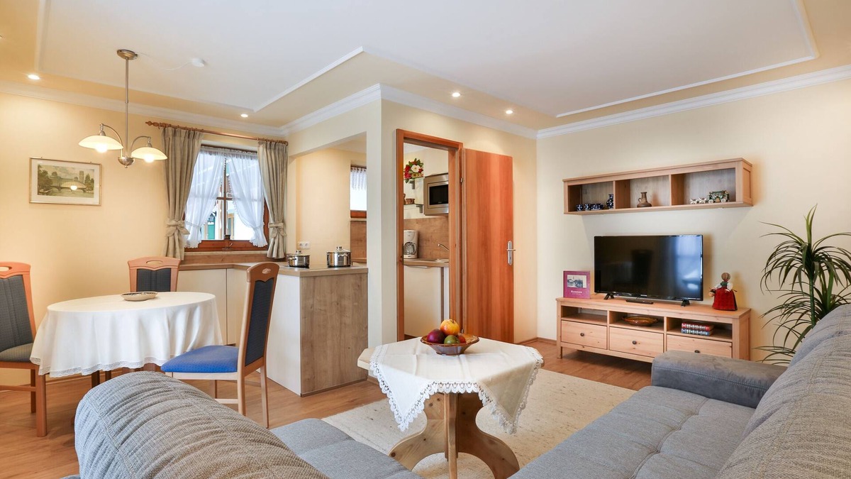 Ramsau Apartment | Ferienwohnung Steinberg, 1-3 Personen, 58 qm, Dusche/WC, TV, 2 separate Schlafzimmer, Geschirrspüler, Süd-West
