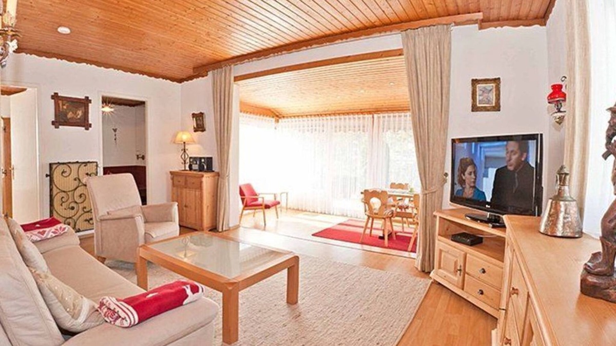 Schwarzenbach House | Ferienhaus 05-e mit Wintergarten und Südterrasse - Ferienhäuser im Feriendorf Weissensee im Allgäu