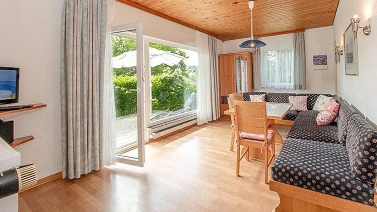 Schwarzenbach House | Ferienhaus 28-f mit Südterrasse mit Bergblick - Ferienhäuser im Feriendorf Weissensee im Allgäu