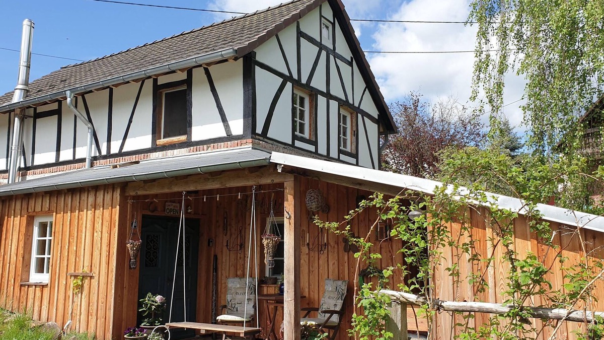 Alzenbach House | Ferienhaus "Alter Backes" - denkmalgeschütztes Fachwerkhaus