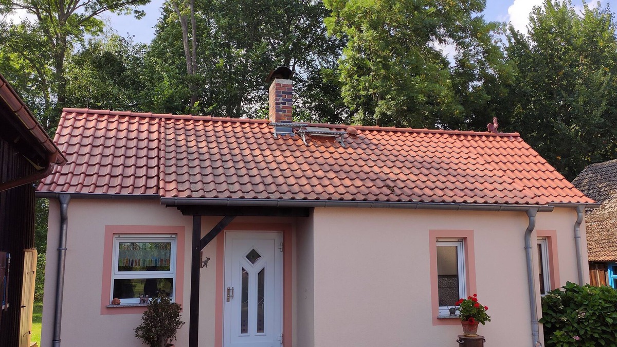 Byhleguhre Apartment | Ferienhaus am Holunderfließ - Holiday home, comb. WZ/SZ, kitchen, shower/WC, garden