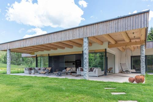 Annaberg Villa | Ferienhaus am See mit Sauna und Whirlpool