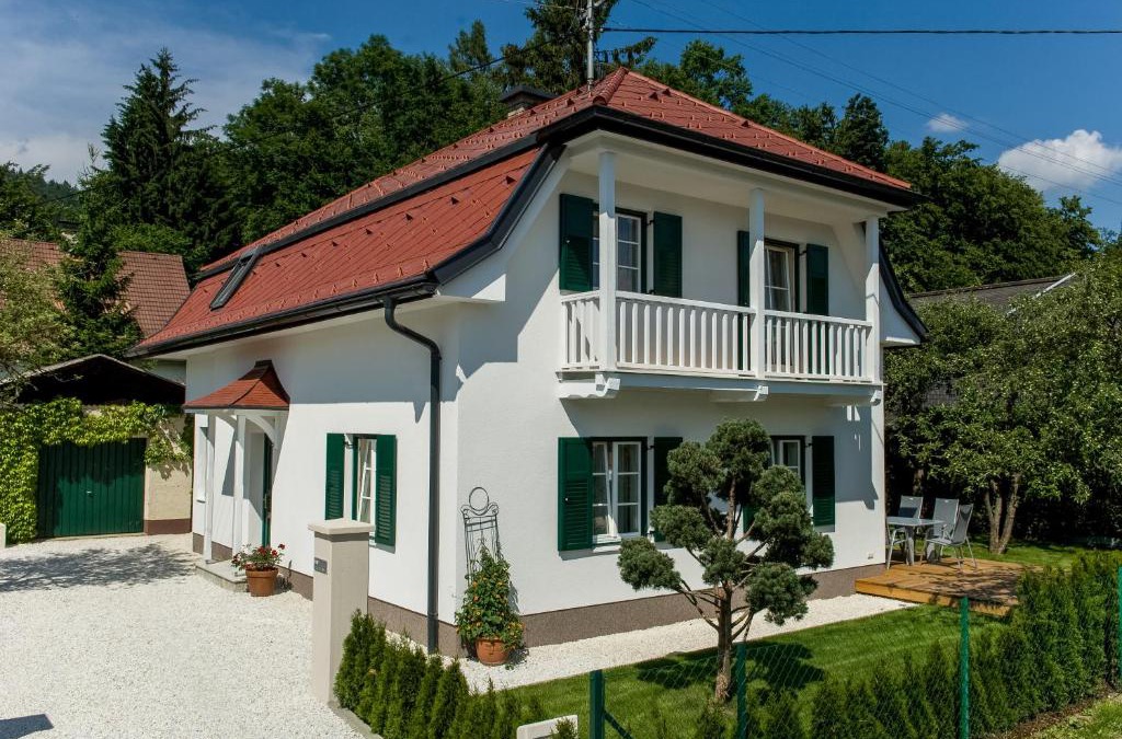 Poertschach am Woerthersee House | Ferienhaus Kleine Gartenvilla
