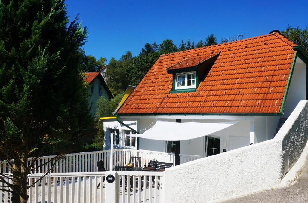 Bromberg House | Ferienhaus BLACK & WHITE