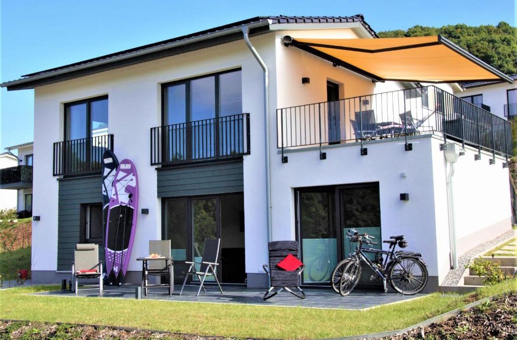 Heringhausen House | Ferienhaus direkt am Diemelsee-Heringhausen-Willingen-Toplage-Sauna-3 Schlafzimmer-2 Terrassen-109 qm-incl Wäsche