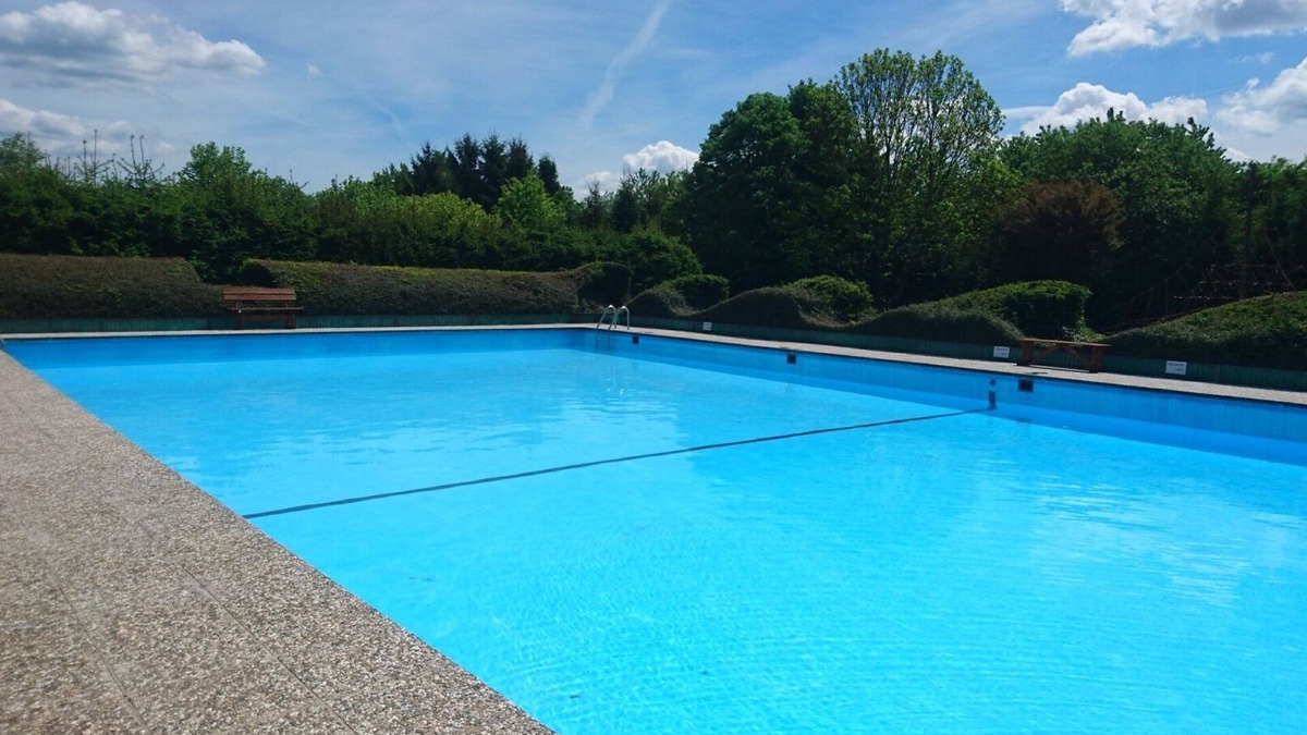 Blankenheim House | Ferienhaus Eifel near Freilinger See with outdoor swimming pool Tennis courts Minigolf
