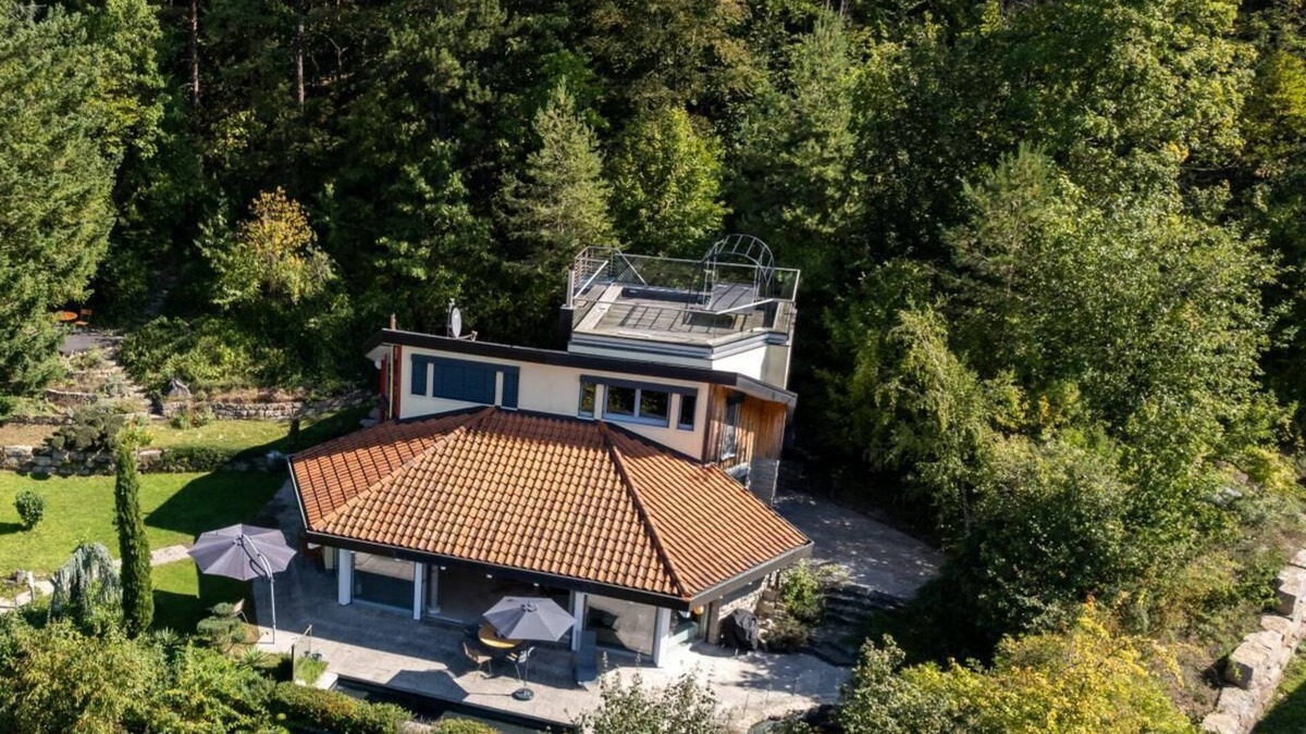 Lauda House | Ferienhaus Hoch Über dem Taubertal mit Fantastischem Weitblick, Dachterrasse, 2000m2 Großem Grundstück und Kamin