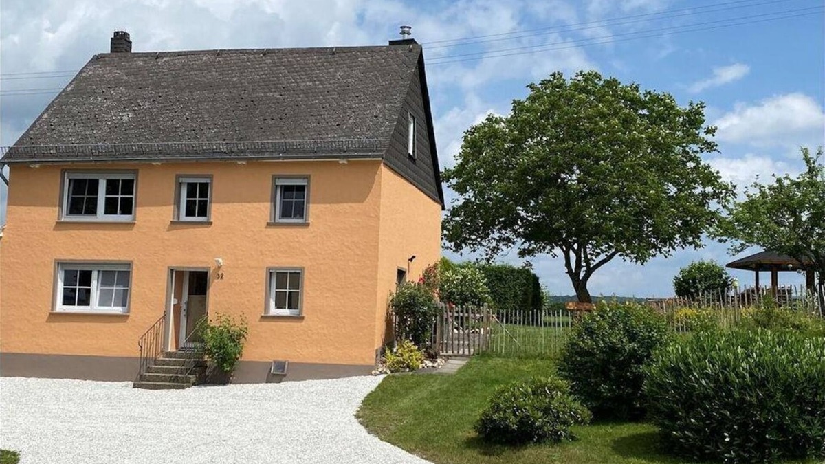 Morbach House | Ferienhaus Hunolstein - Ferienhaus, Dusche und Bad, WC, 2 Schlafräume