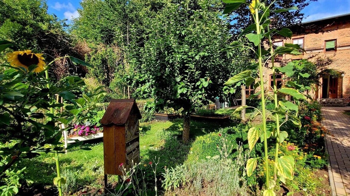 Bulow House | Ferienhaus in Einem Kleinem Dorf in der Natur. Umgeben von Wald und Seen