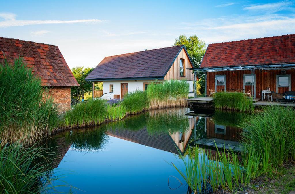 Hartmannsdorf House | Ferienhaus mit privaten Schwimmteich und Sauna