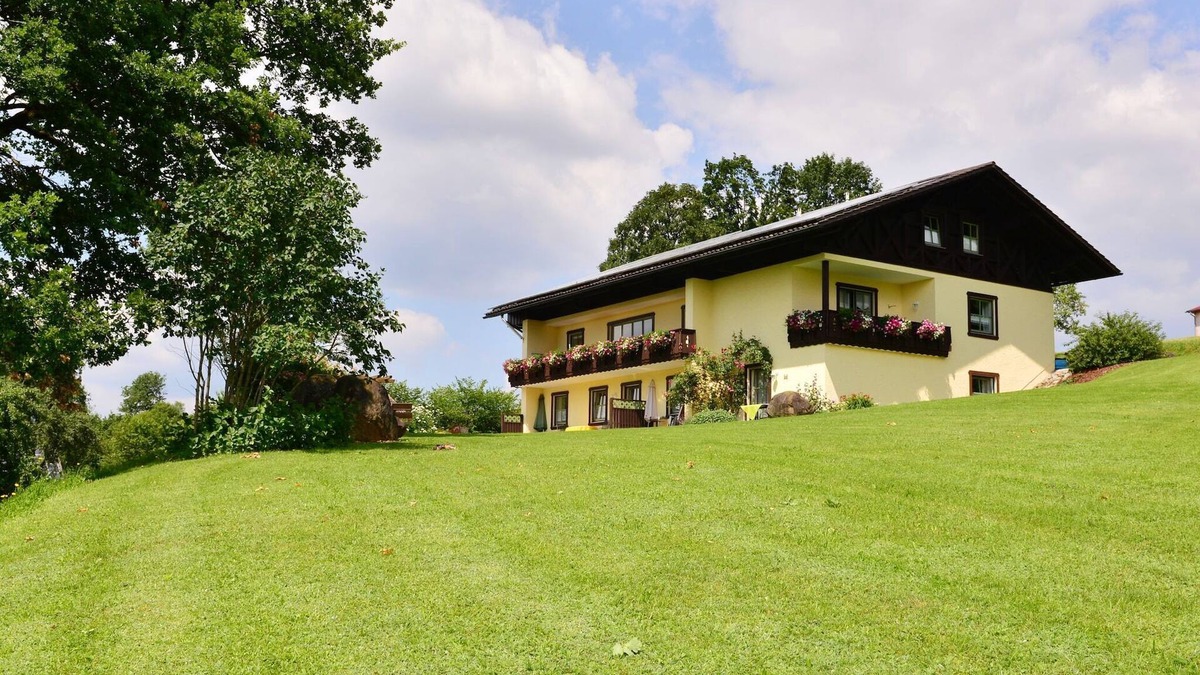 Grafenried House | Ferienhaus mit Sauna in Skigebietsnähe
