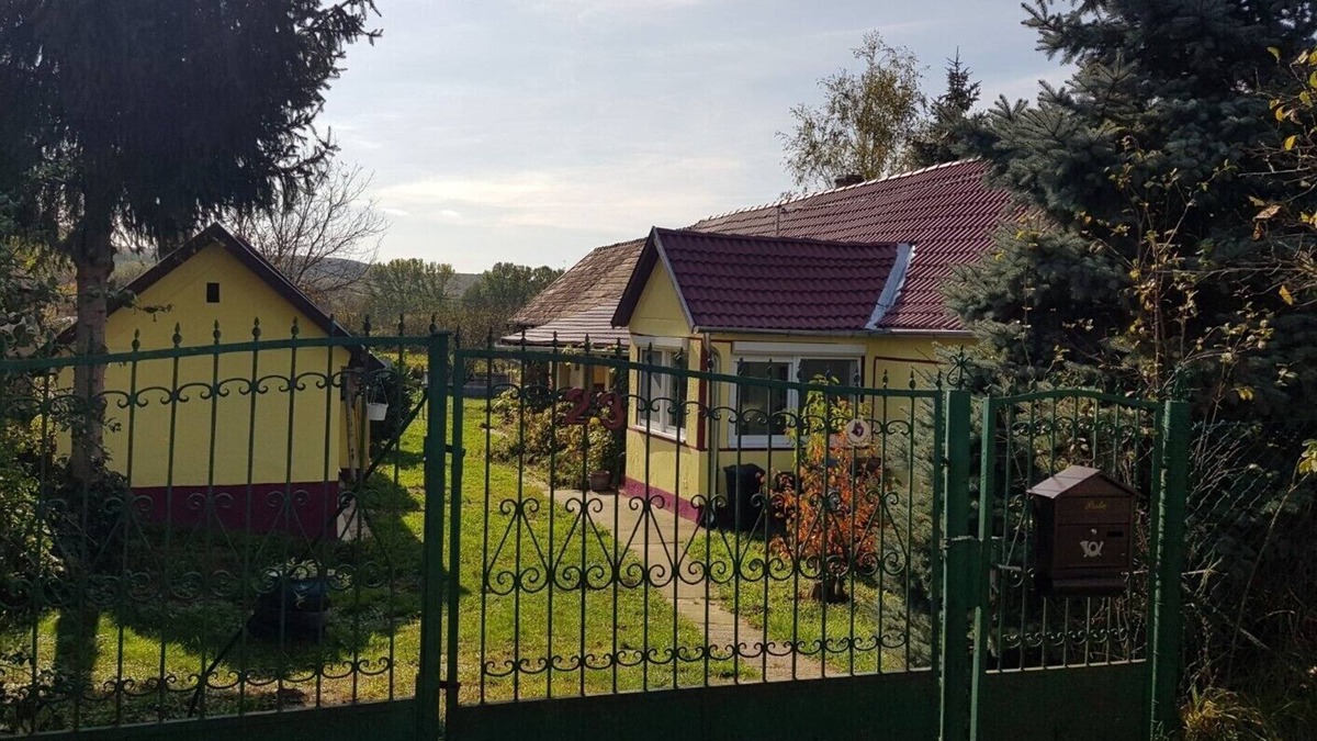 Dobrokoz House | Ferienhaus mit Swimmingpool im Eingezäuntem Gartengrundstück