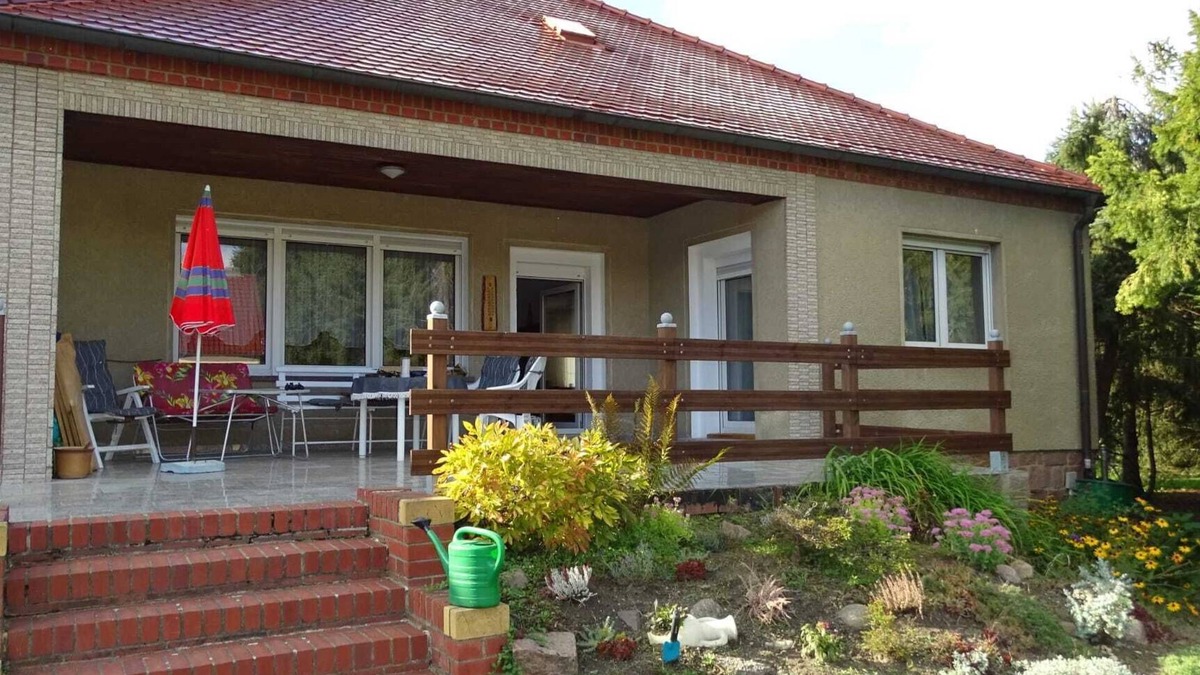 Pouch House | Ferienhaus Oma Inge Zwischen Goitzsche und Muldestausee Haustierfreundlich !
