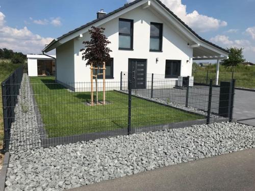 Lobnitz House | Ferienhaus Oskar 100m Entfernung zum See/Strand