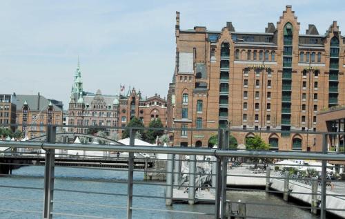 Hollern House | Ferienhaus Robinson im Feriendorf Altes Land direkt an der Elbe