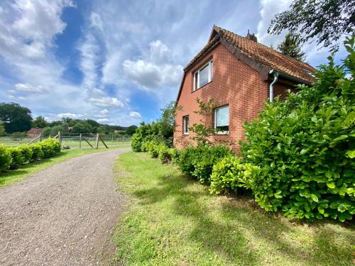 Bad Fallingbostel House | Ferienhaus Straußenblick - keine Monteure