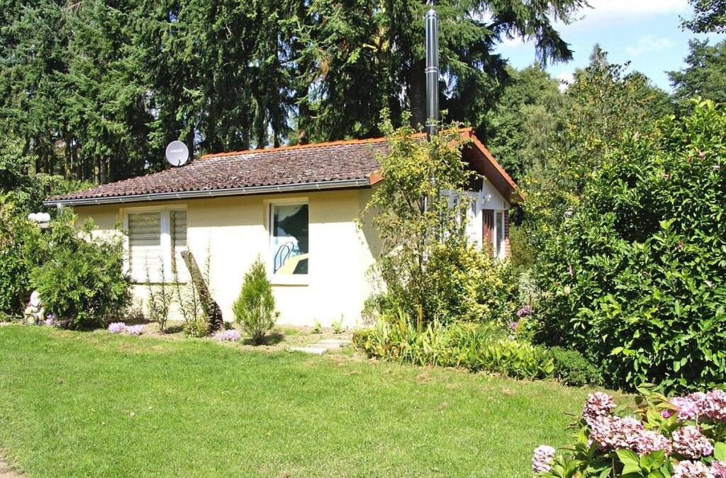 Parchim House | Ferienhaus Vieting direkt am Eldeufer in Parchim