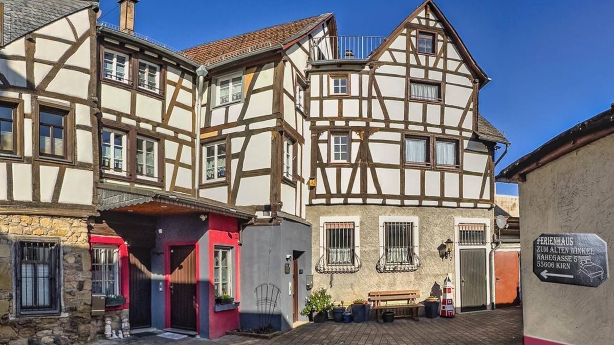 Kirn House | Ferienhaus Zum Alten Winkel - Ferienhaus, Dusche, WC, 4 Oder Mehr Schlafräume