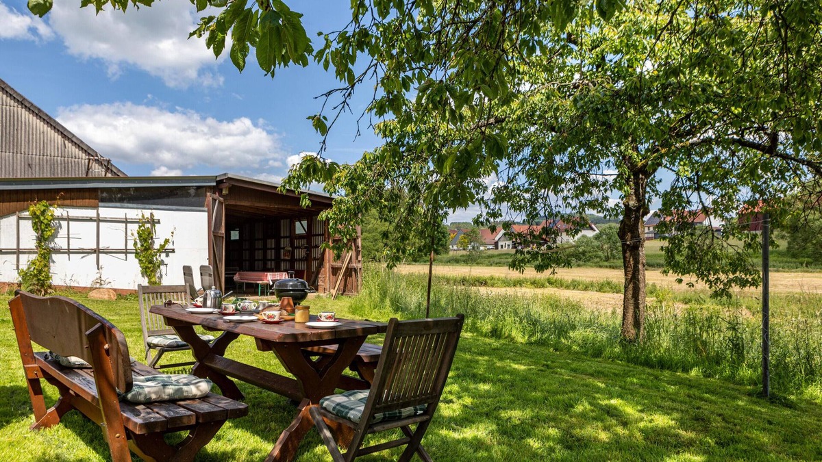 Radmuhl Apartment | Ferienhof im Salzbachtal – Wildbiene Plus für bis zu sechs Personen