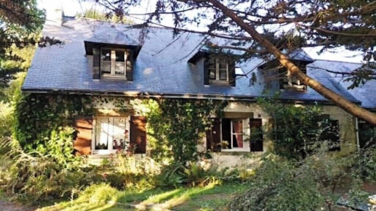 Saint-Lyphard House | Ferienoase mit Großem Garten und Pool