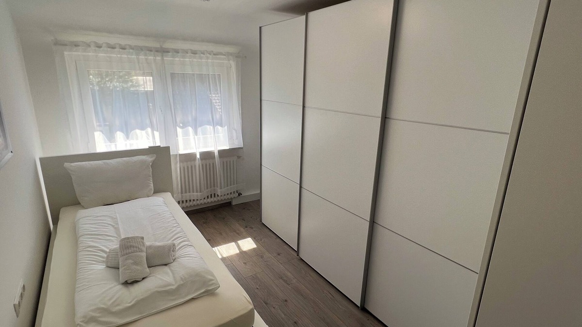 Dettingen an der Erms Apartment | Ferienwohnung an der Erms Nahe Outletcity Metzingen