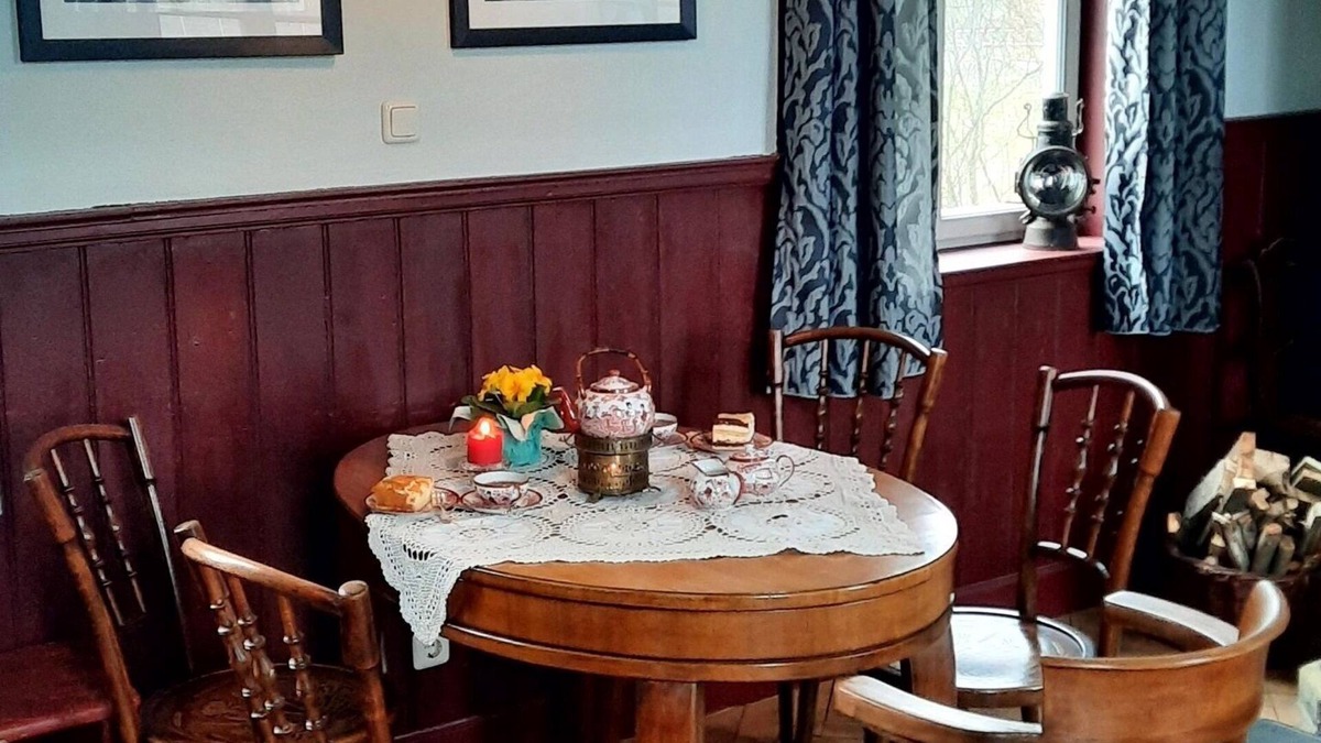 Meeder Apartment | Ferienwohnung im Historischen Ehemaligen Bahnhof