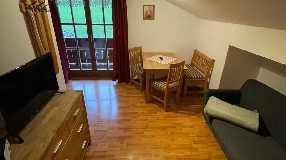 Konigssee Apartment | Ferienwohnung Hoher Göll, 1 bis 2 Personen, 34 qm, Balkon, Mansardenwohnung