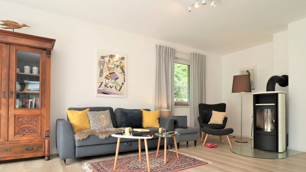 Neuhaus Apartment | Ferienwohnung mit Terrasse und Garten in Strandnaher Lage