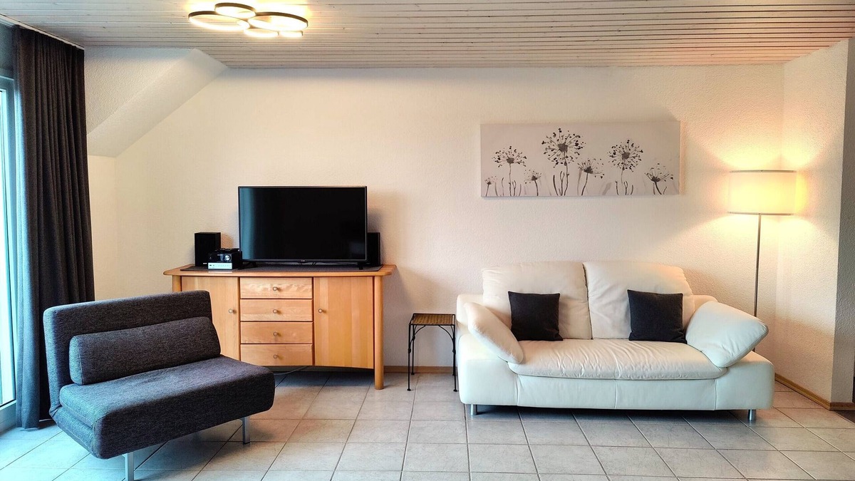 Hoyren Apartment | Ferienwohnung 3 mit ca. 100 qm, 2 Schlafräume, für maximal 4 Personen